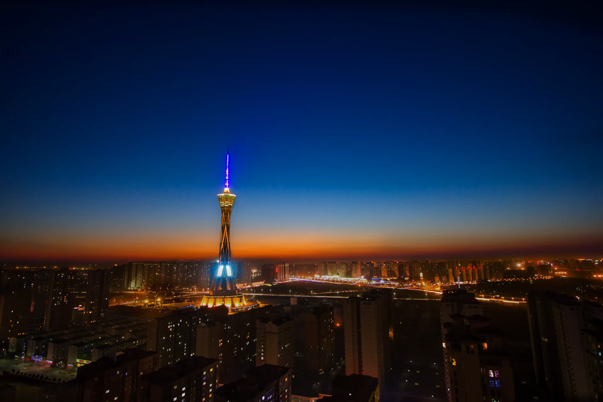 2026 世界杯纪念金币今日全球首发,中国区配额在上线十分钟内被抢购一空。